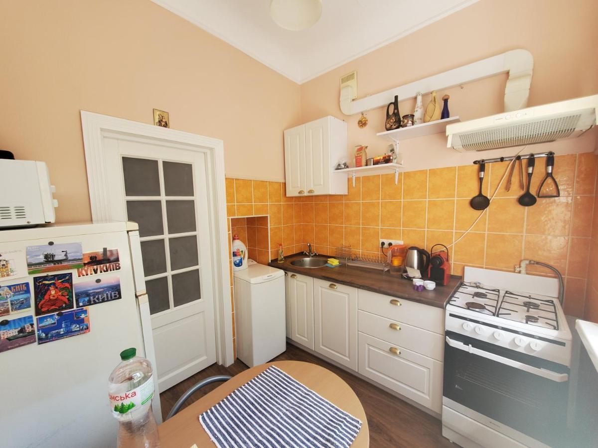 Location 60m2 In Old Fast Wifi Selfchekin Apartment Kiew