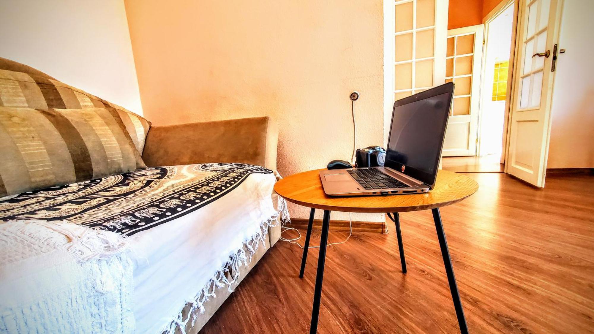 Location 60m2 In Old Fast Wifi Selfchekin Apartment Kiew